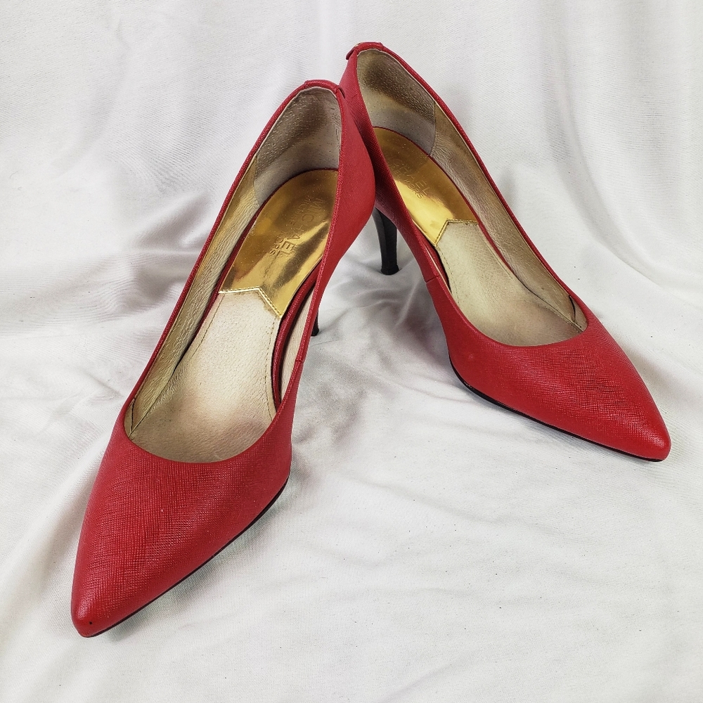 Michael Kors Saffiano Leather Stacked Heel - Picture 2 of 9